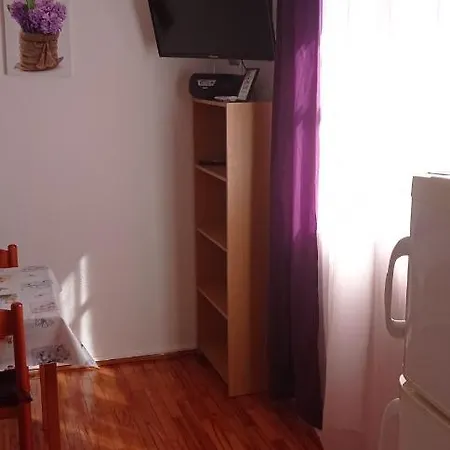 Sunrise Apartment *